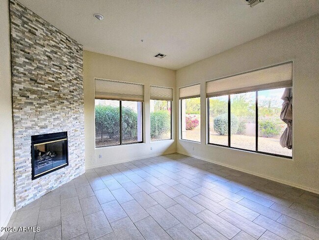 Building Photo - 8443 E Windrunner Dr