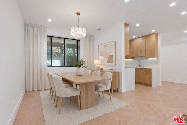 Building Photo - 8455 Fountain Ave