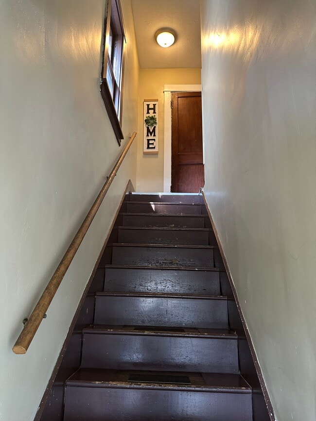 Building Photo - 79 Lynwood Ave