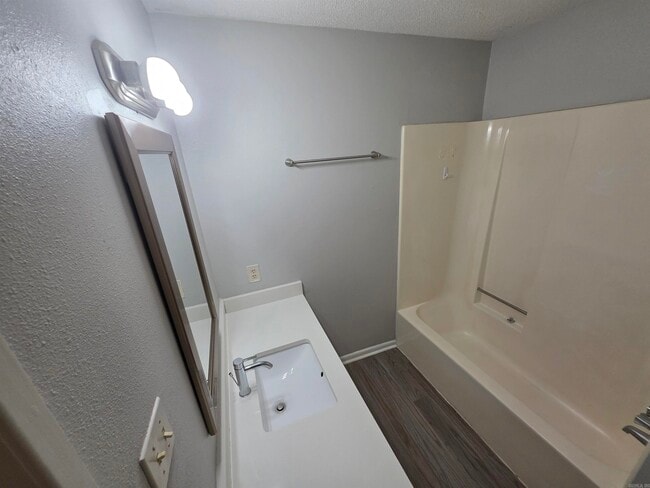 Building Photo - 307 Trumpler St