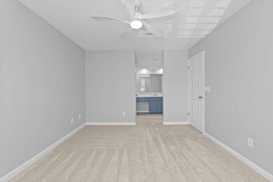 Master Bedroom 2 - 22 Maplecrest Dr