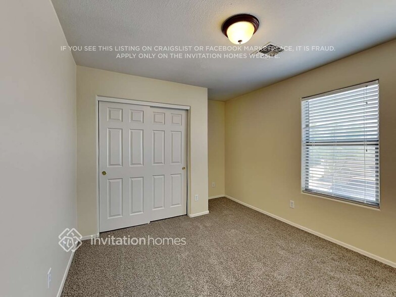 Building Photo - 18474 W Dawn Dr