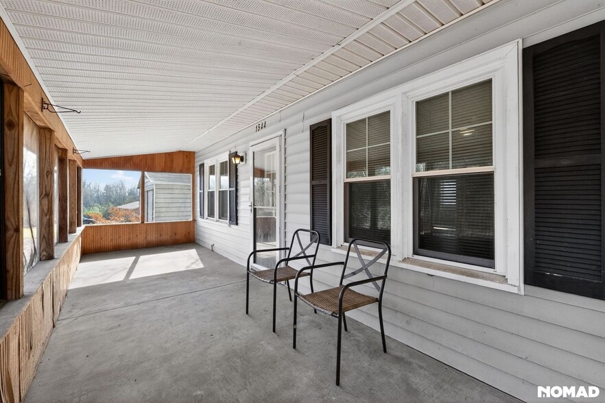 Building Photo - 1544 31st St Ct SE