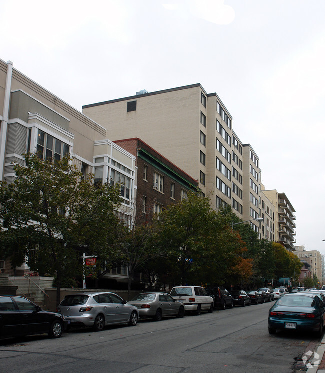 Building Photo - James Apartments