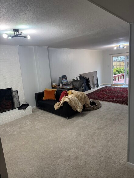 Building Photo - 14824 Palmerston Sq