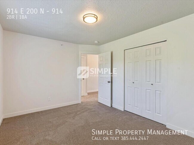 Building Photo - 914 E 200 N