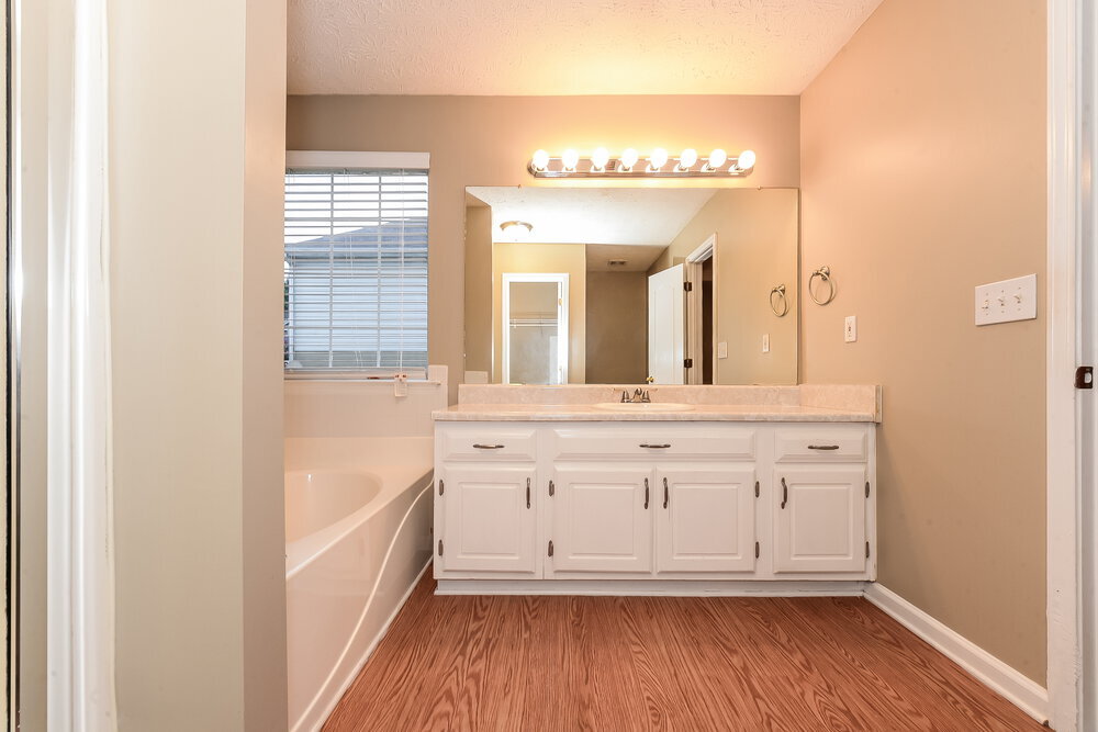 Building Photo - 394 Summer Hill Cir