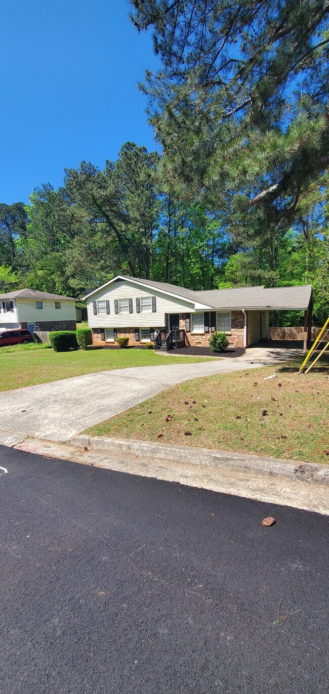 Building Photo - 7299 Indian Hill Trail