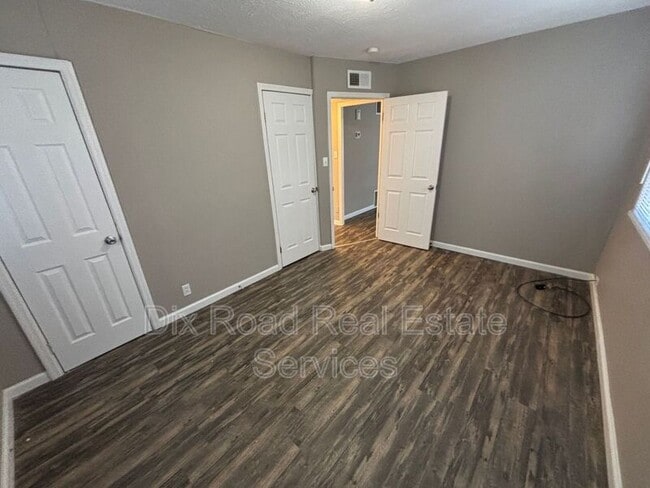 Building Photo - 111 Forestwood Ave