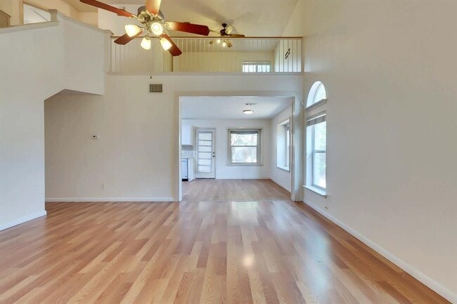 Building Photo - 3735 Castle Rock Dr
