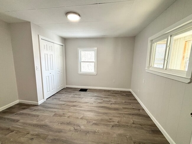 Building Photo - 3 Hadley Ct