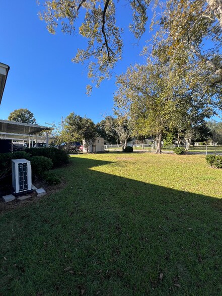 Building Photo - 625 E Myrtle Ave