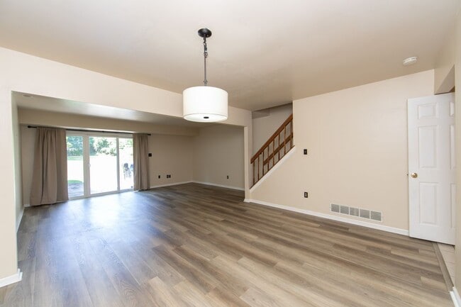 Building Photo - 118 Allens Ln