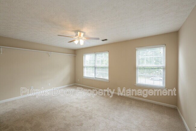 Building Photo - 304 Meadow Point