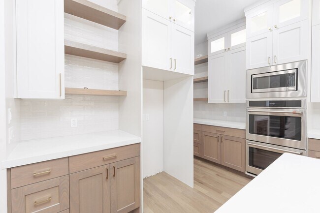 Building Photo - 2926 Naboo Ln
