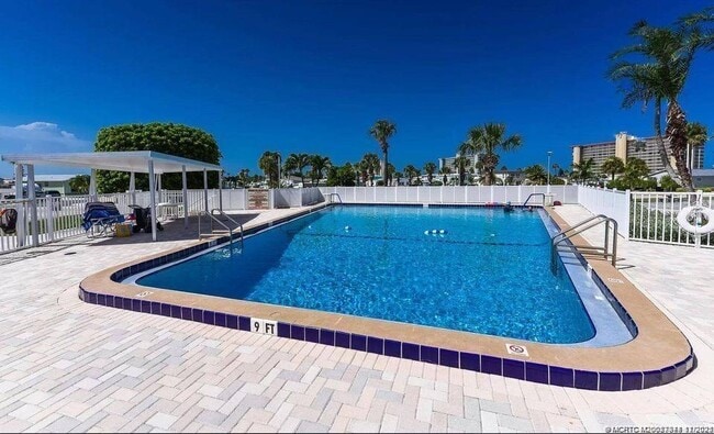 Building Photo - 10701 S Ocean Dr