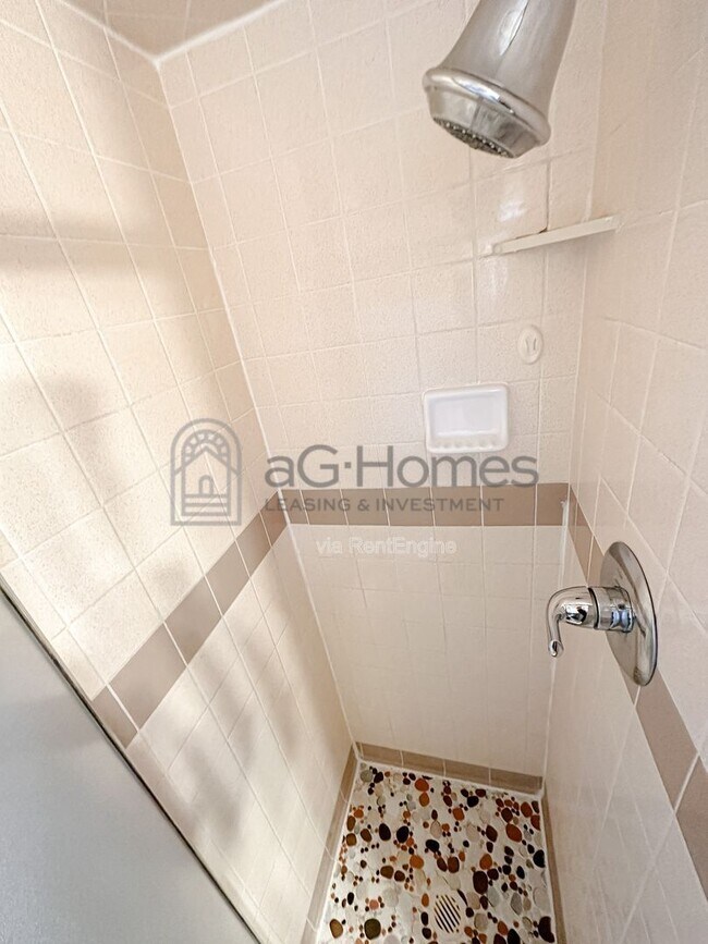 Building Photo - 7609 NW 28th St