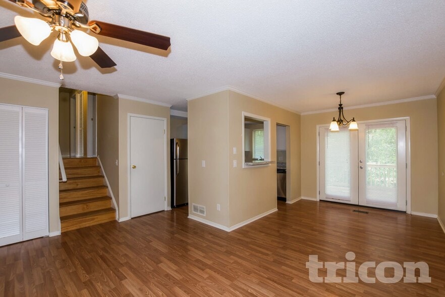 Building Photo - 6 Forestgrove Ct