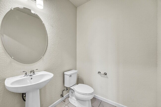 Building Photo - $2,295.95-  3 Bed, 2.5-Bath townhome in CO Springs with Central AC