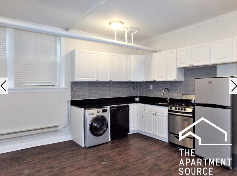 Building Photo - 2129 N Dayton St