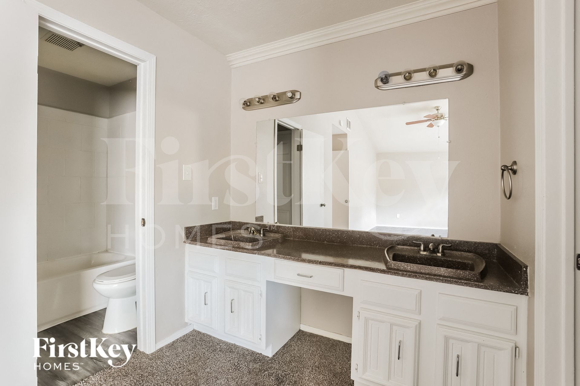 Building Photo - 3303 Sycamore Springs Dr