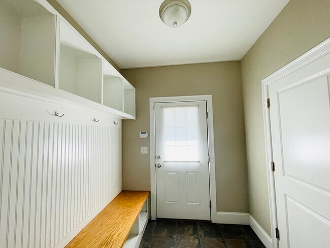 Building Photo - 127 Lowell St