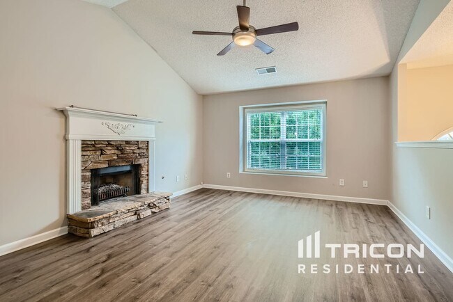 Building Photo - 605 Brooks Rd
