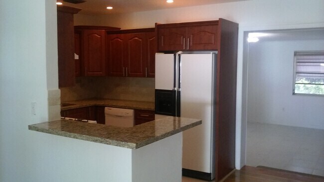 Building Photo - 3920 NW 59th Ave