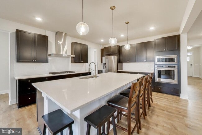 Building Photo - 3897 Hillview Ct