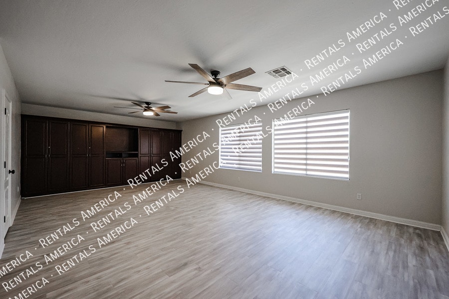 Building Photo - 1708 E Kaibab Dr