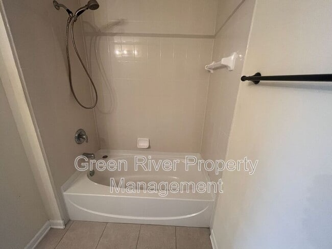 Building Photo - 1500 Calming Water Dr