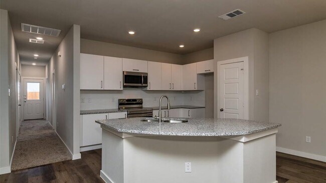 Building Photo - 641 Fallow Dr