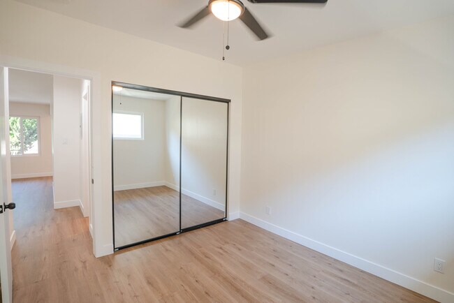 Building Photo - 821 W 167th St