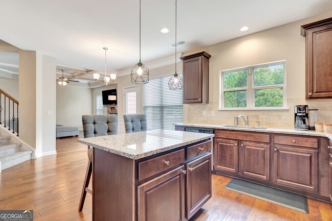 Building Photo - 180 Charleston Dr