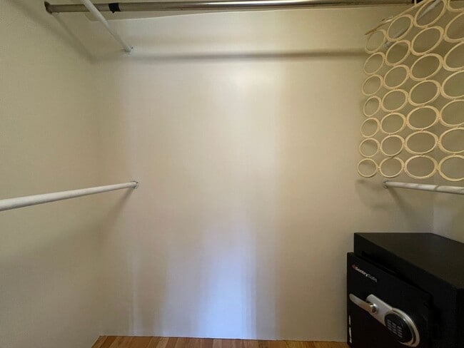 Building Photo - 703 Alto St