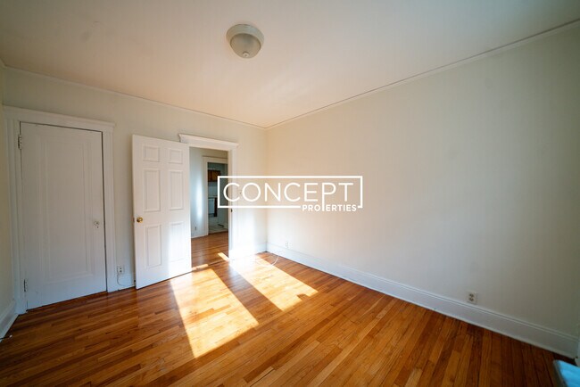 Building Photo - 56 Selkirk Rd