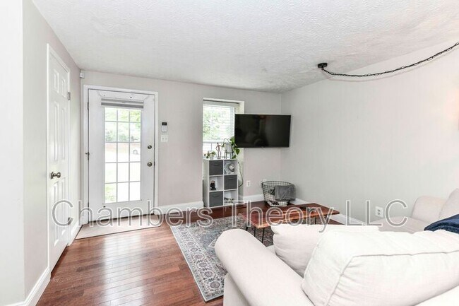 Building Photo - 1661 Fieldthorn Dr