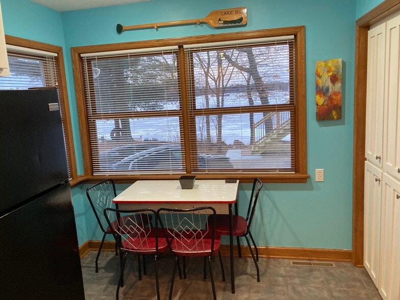 Eat-in kitchen - 335 Water St