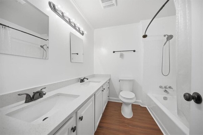 Building Photo - 530 Matterhorn Way