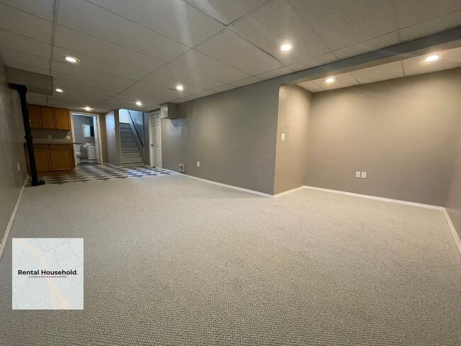 Building Photo - Stunning 3 Bedroom Oasis in Livonia-Move-In Ready!!