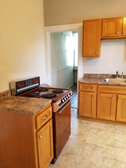 Building Photo - 24 Ruggles St