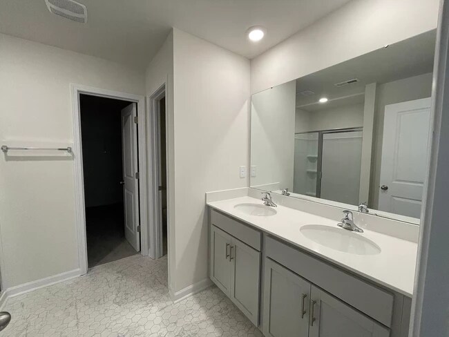 Building Photo - 3711 Stanley Creek Dr