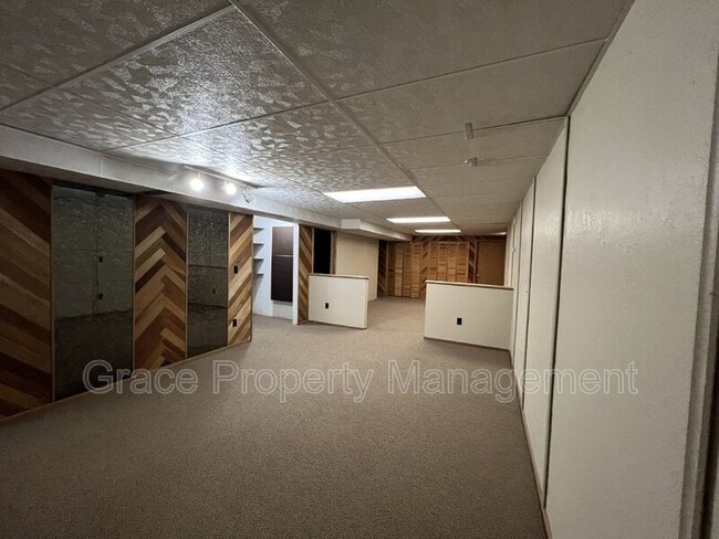 Building Photo - 11565 Monroe St