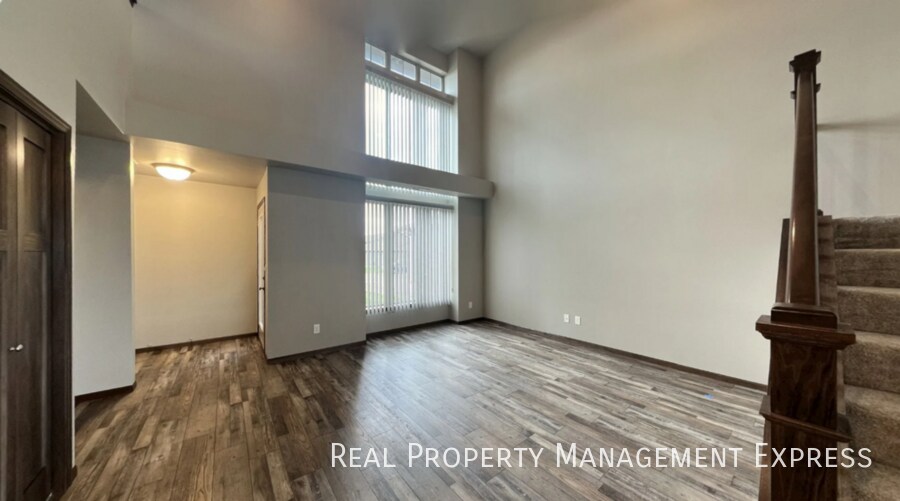 Building Photo - Modern 3 Bed, 2.5 Bath with Loft | Located in Southeast Sioux Falls