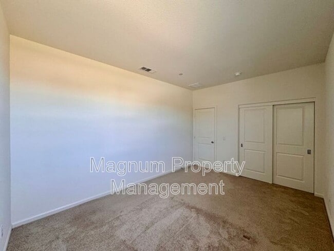 Building Photo - 31310 Reserve Dr