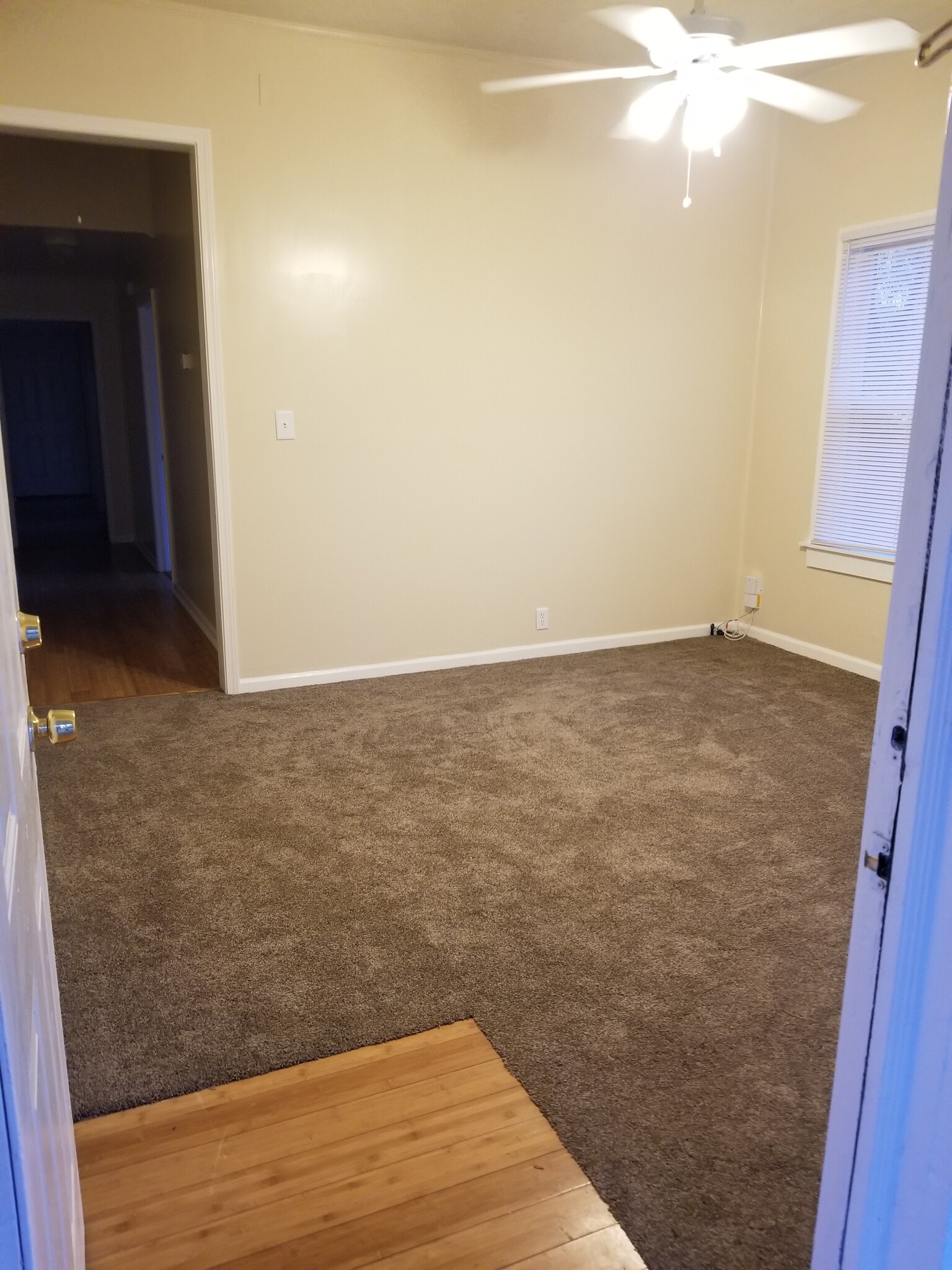 Livingroom - 630 West Ave
