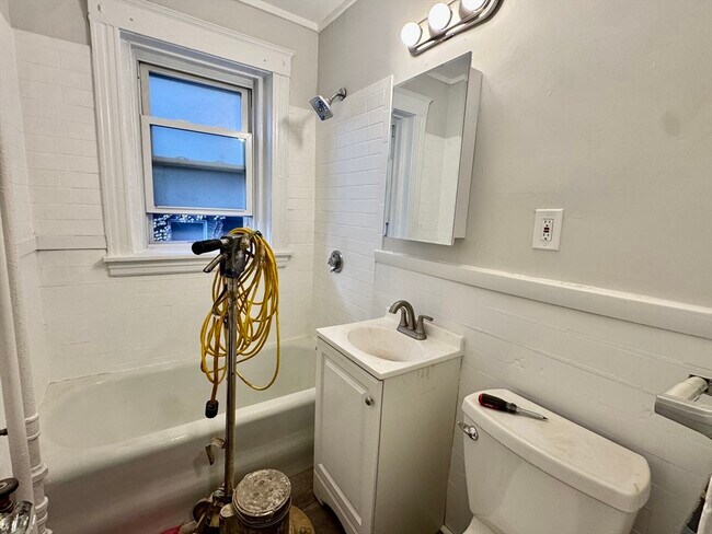 Building Photo - 1615 Commonwealth Ave