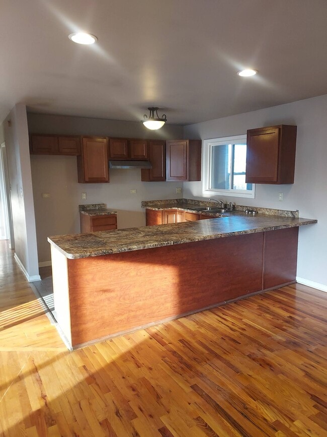Building Photo - 4417 Arbutus Ln