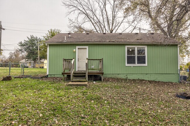 back deck - 490 Shawnee Rd