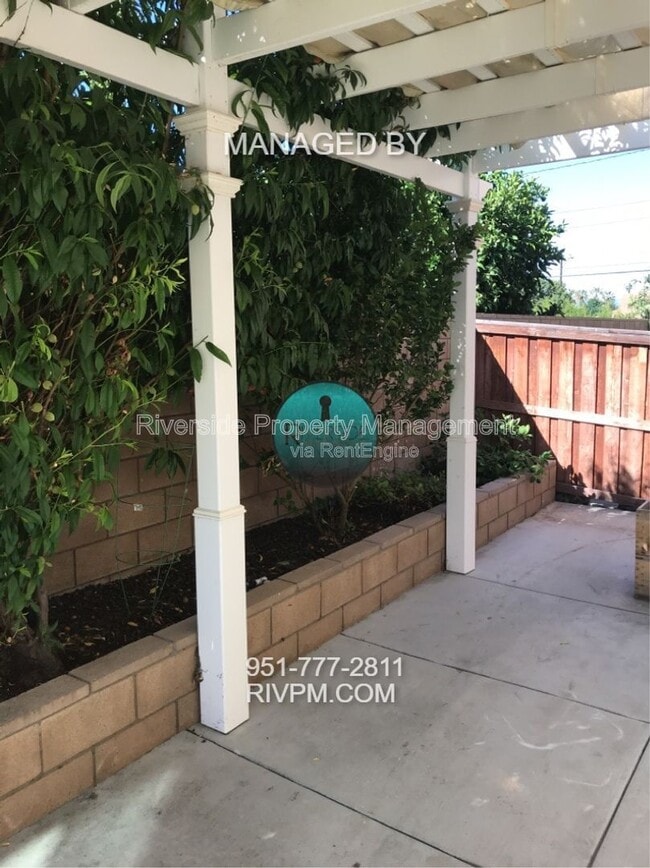 Building Photo - 8284 Camino Alto Dr